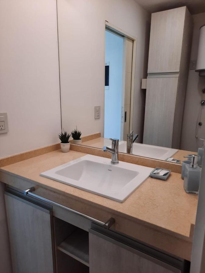 M O R A & Office Apartment